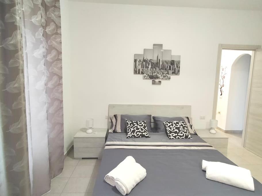 Holiday House Chiara SantʼAntìoco エクステリア 写真