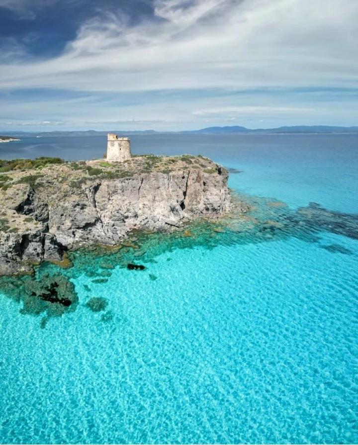 Holiday House Chiara SantʼAntìoco エクステリア 写真
